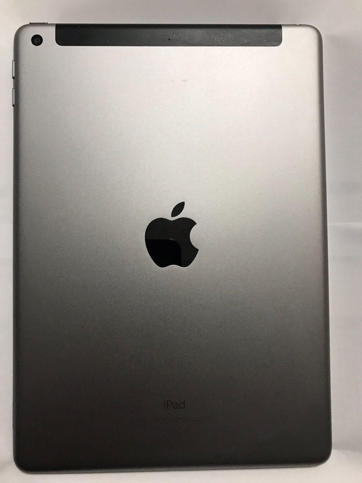 Apple popular iPad 5th Generation 32GB in Silver